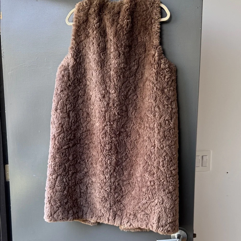 J. Crew Collection Light Chocolate Brown Taupe Faux Fur Vest M - Picture 4 of 5